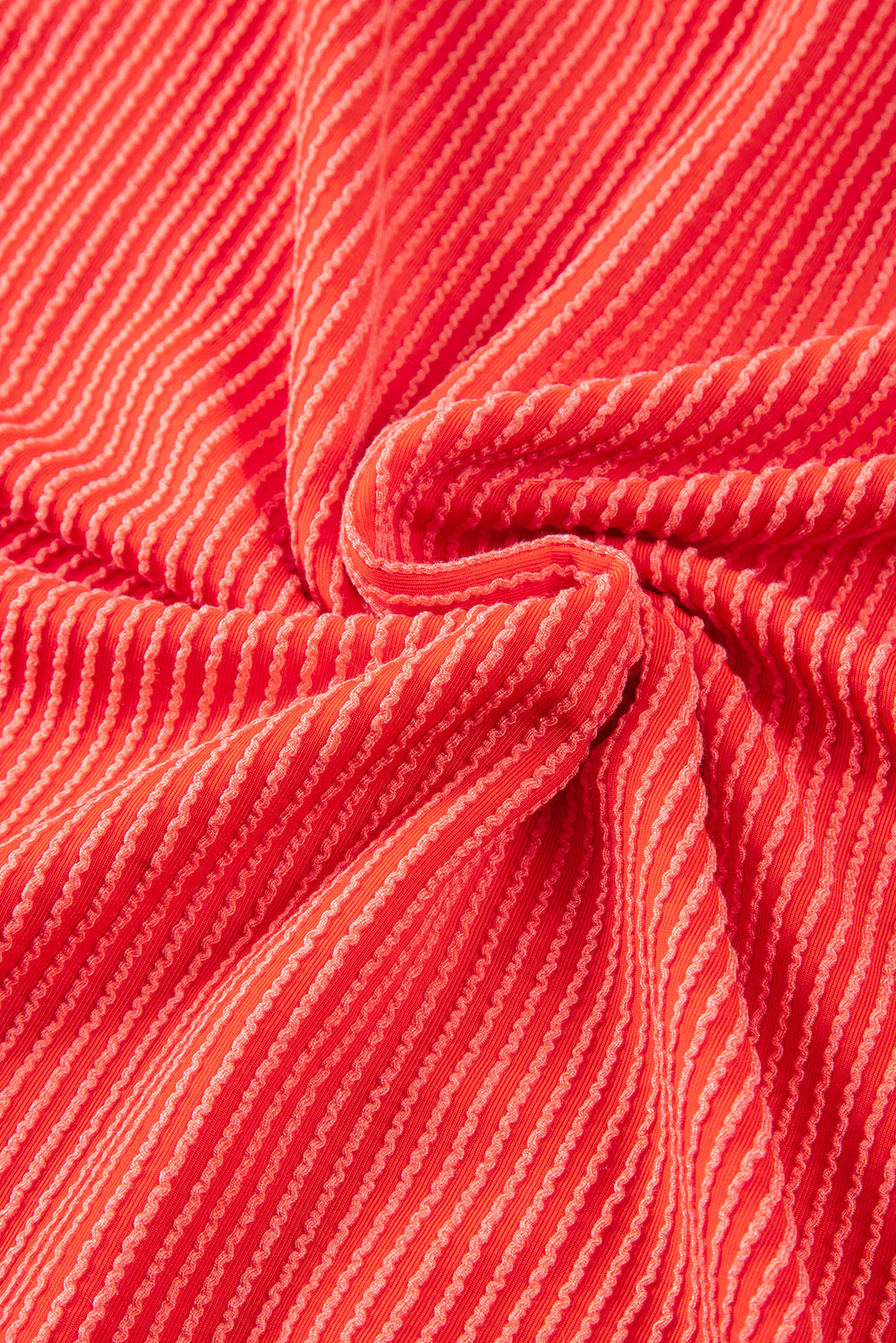 Conjunto de camiseta y pantalones cortos de punto con cordón