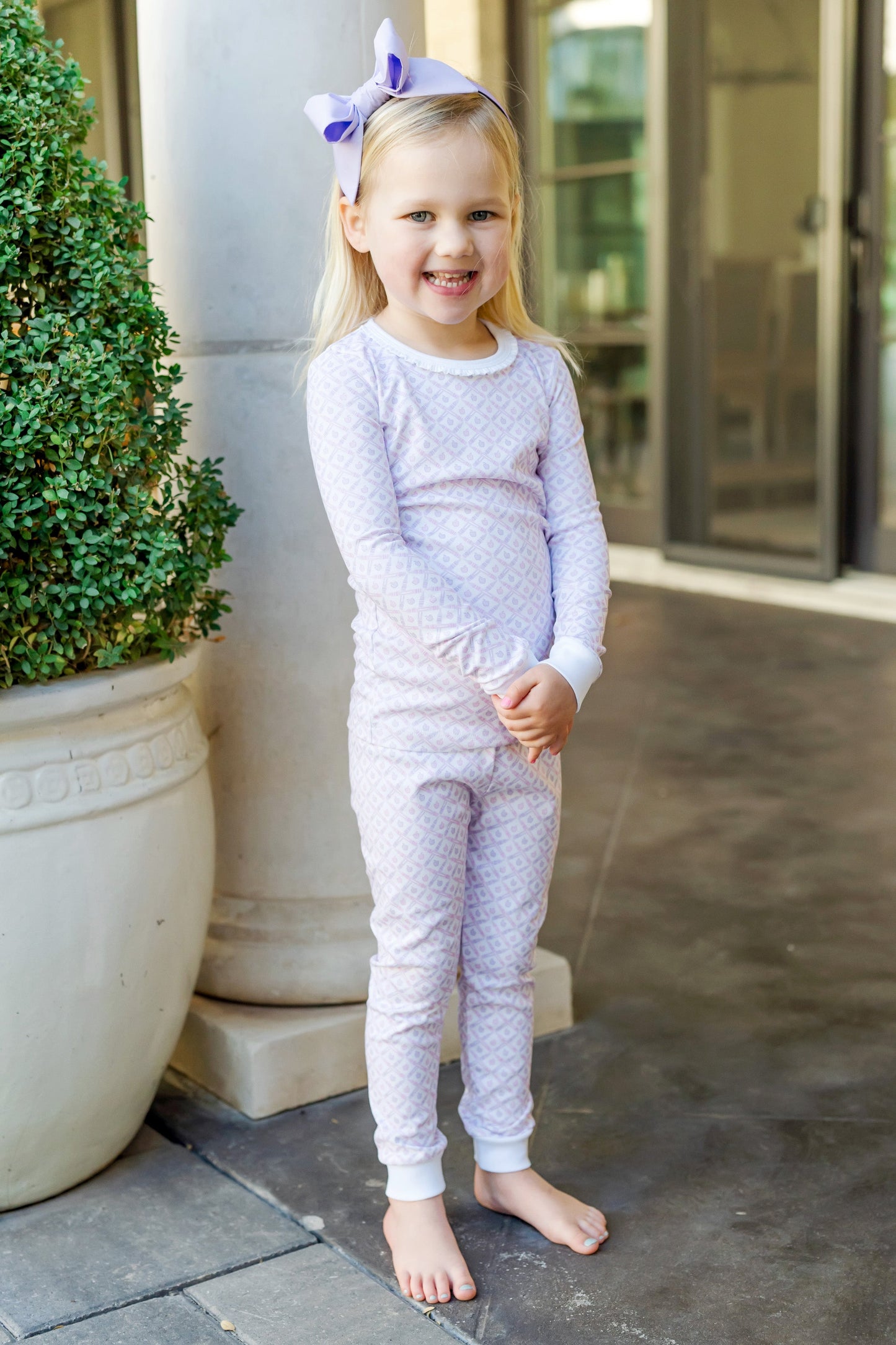 Conjunto de pijama para niña Ava - Cuadros rosa escolar