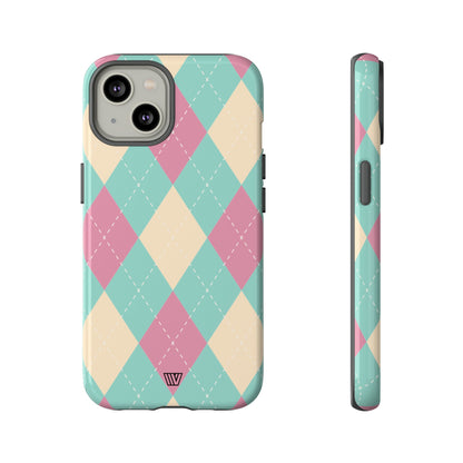 Funda resistente con diseño de rombos azul, rosa y beige