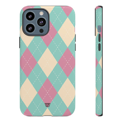 Funda resistente con diseño de rombos azul, rosa y beige