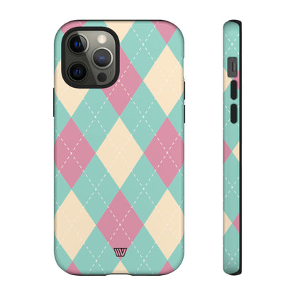 Funda resistente con diseño de rombos azul, rosa y beige