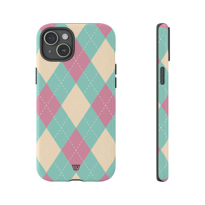 Funda resistente con diseño de rombos azul, rosa y beige