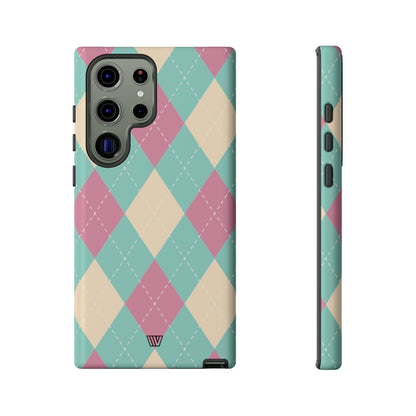 Funda resistente con diseño de rombos azul, rosa y beige