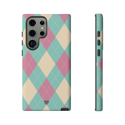 Funda resistente con diseño de rombos azul, rosa y beige