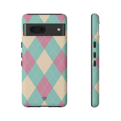 Funda resistente con diseño de rombos azul, rosa y beige