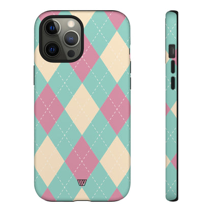 Funda resistente con diseño de rombos azul, rosa y beige