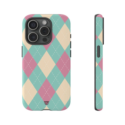 Funda resistente con diseño de rombos azul, rosa y beige