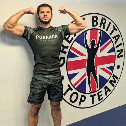 GREEN CAMO SHORT SLEEVE RASH GUARD
